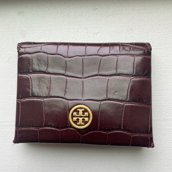 Tory Burch Parker Croc Embossed Leather Card Case - Picture 2 of 7